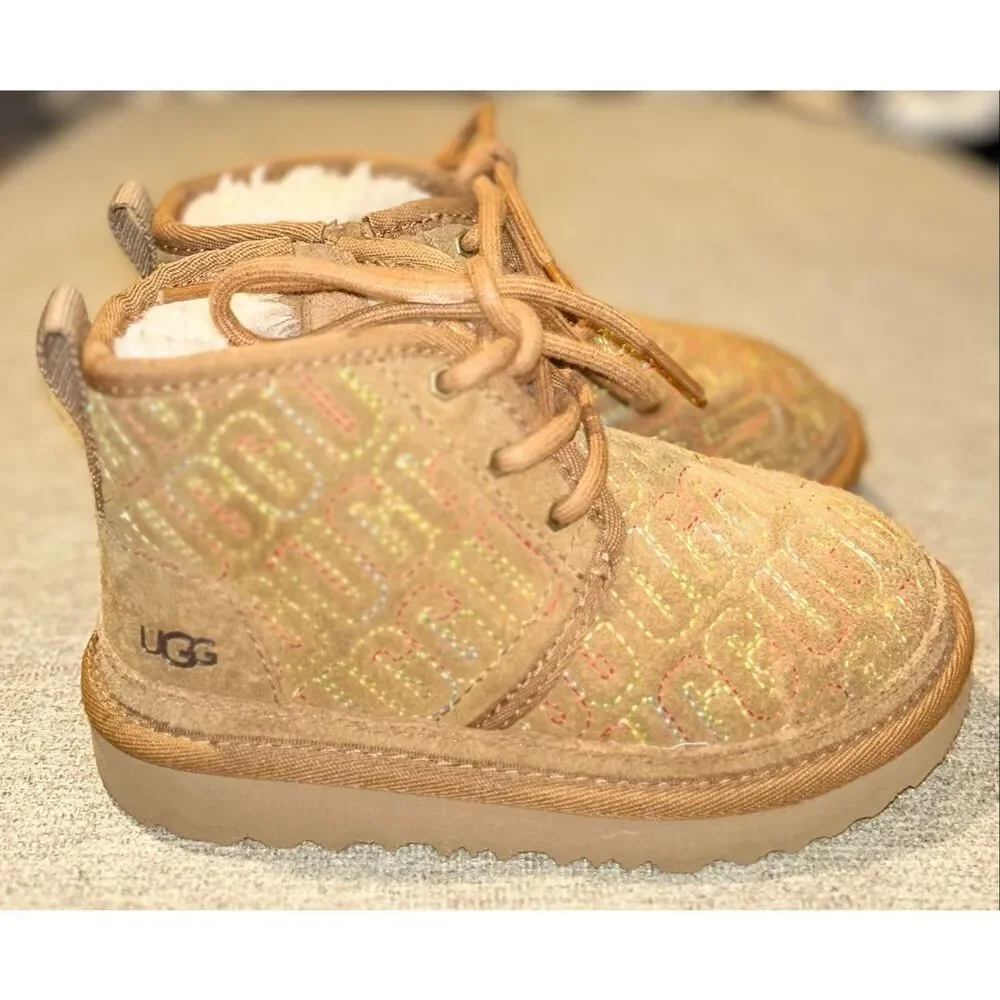 UGG Kids' Neumel II Graphic Stitch boots size 11 Toddler
